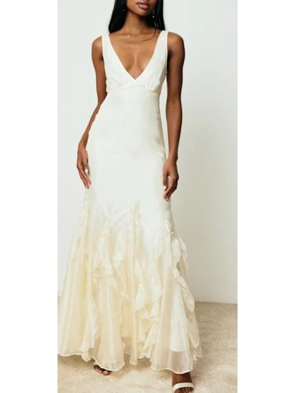 Lulus Deluca Ivory Sleeveless Ruffled Maxi Dress Size Medium NWOT
